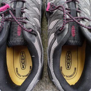 Keens Steel Toe Shoes